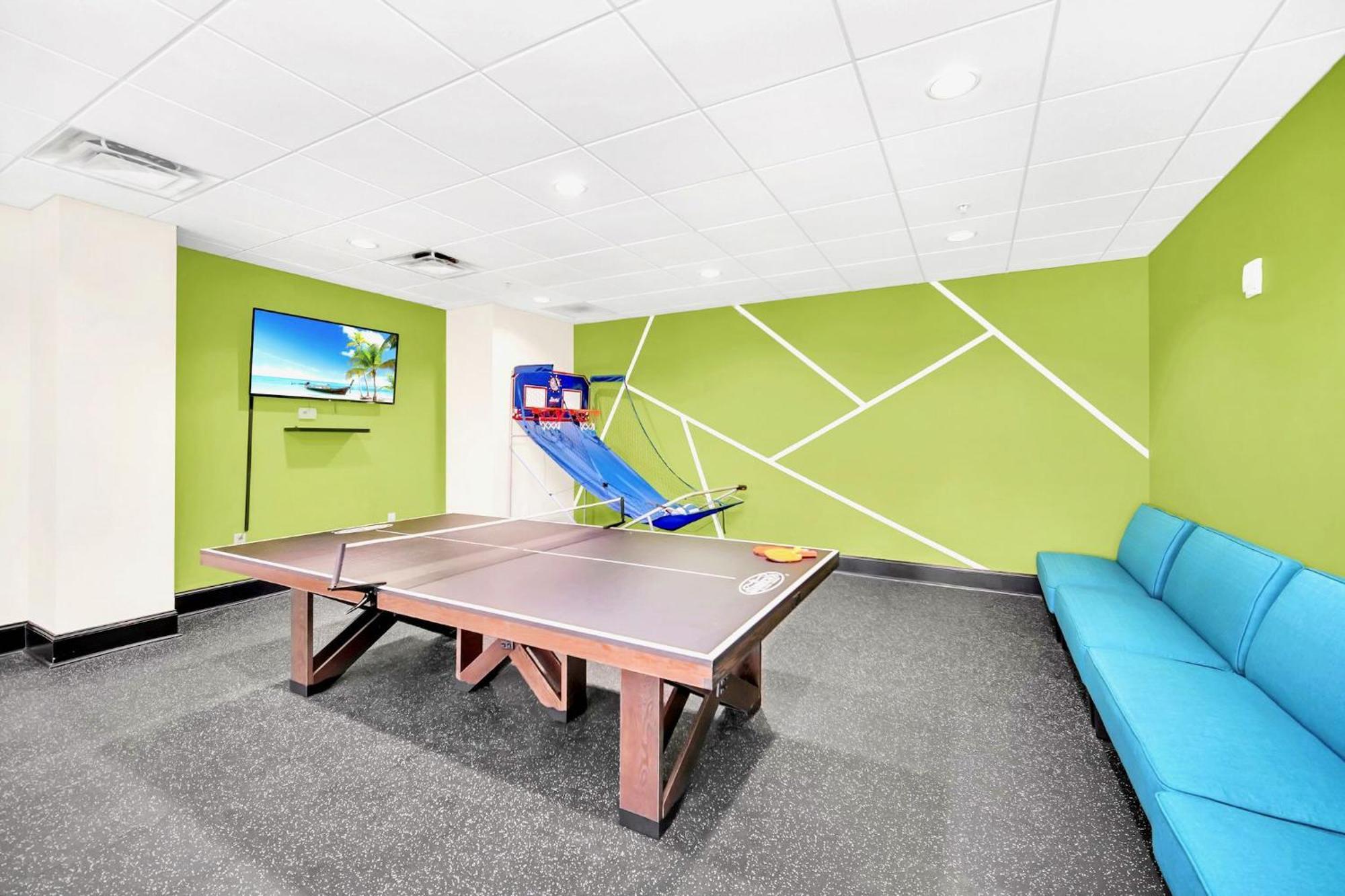 Bright & Modern 2Br Condo With Pool & Hot Tub, Near Disney! Orlando Bagian luar foto