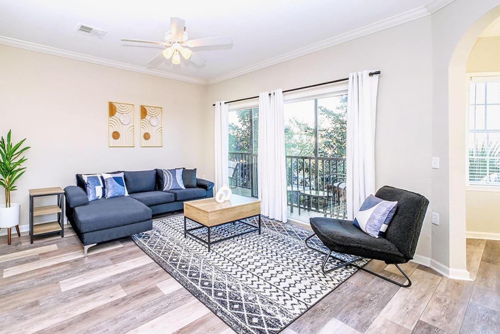 Bright & Modern 2Br Condo With Pool & Hot Tub, Near Disney! Orlando Bagian luar foto