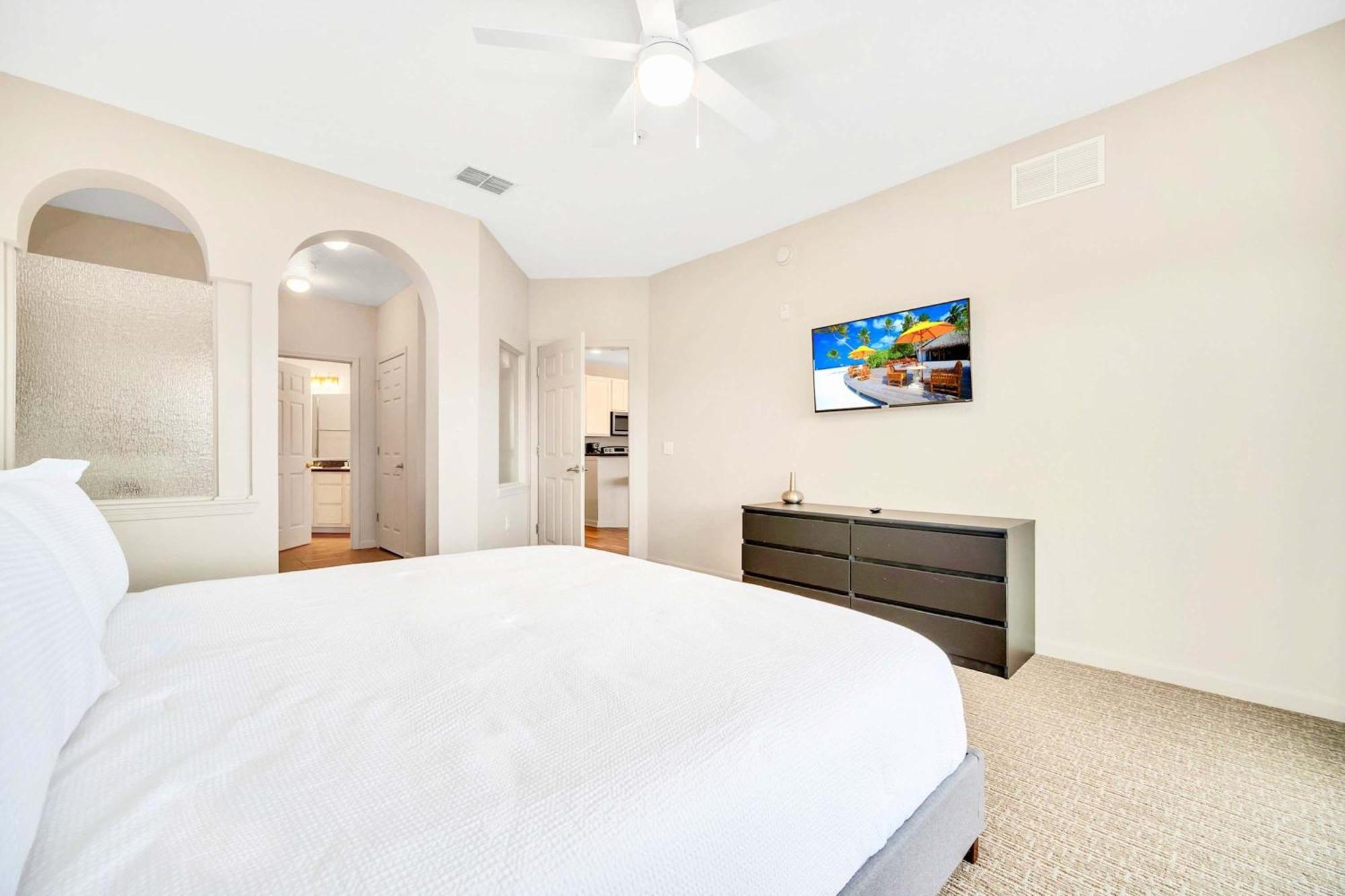 Bright & Modern 2Br Condo With Pool & Hot Tub, Near Disney! Orlando Bagian luar foto