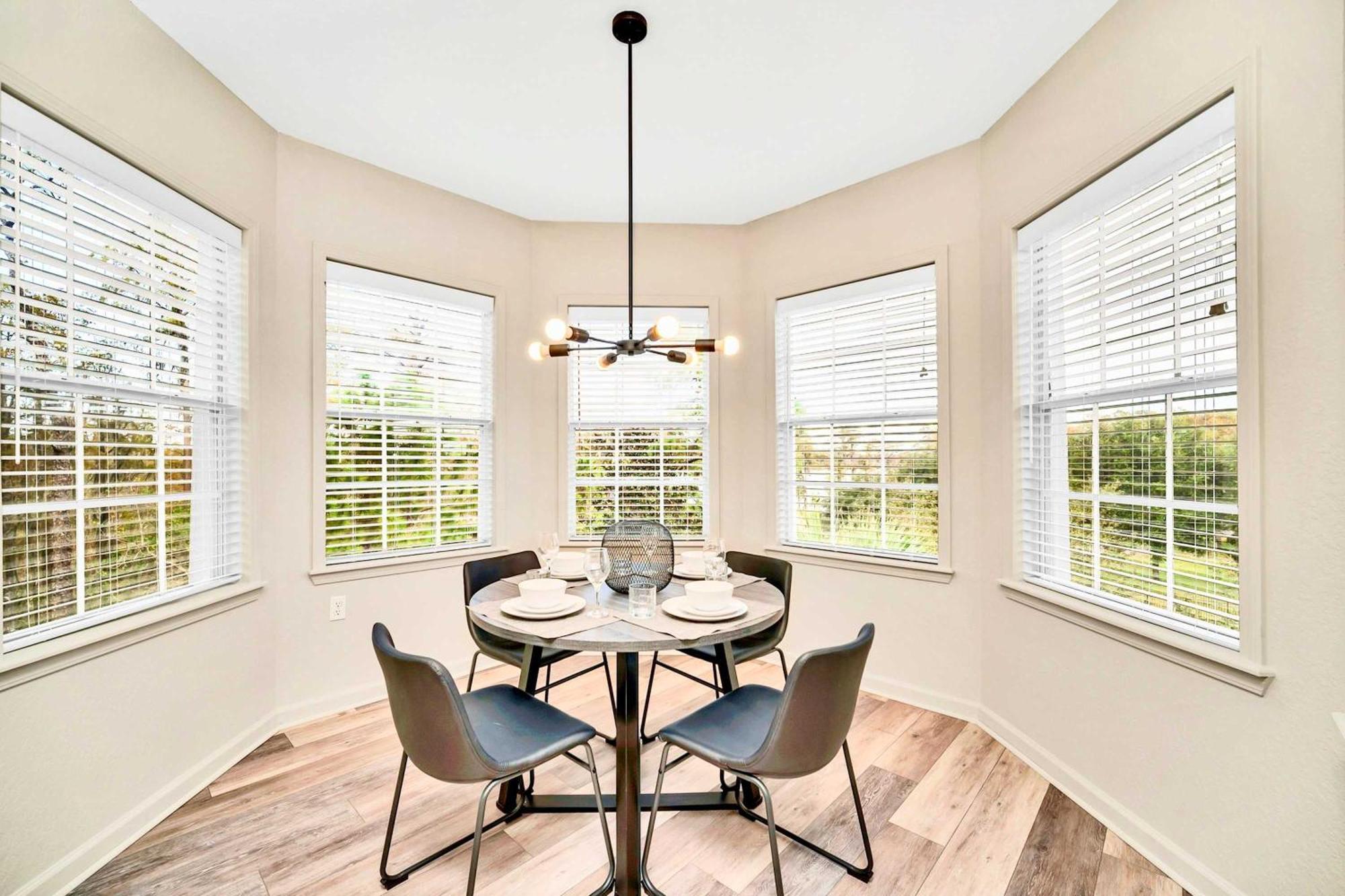Bright & Modern 2Br Condo With Pool & Hot Tub, Near Disney! Orlando Bagian luar foto