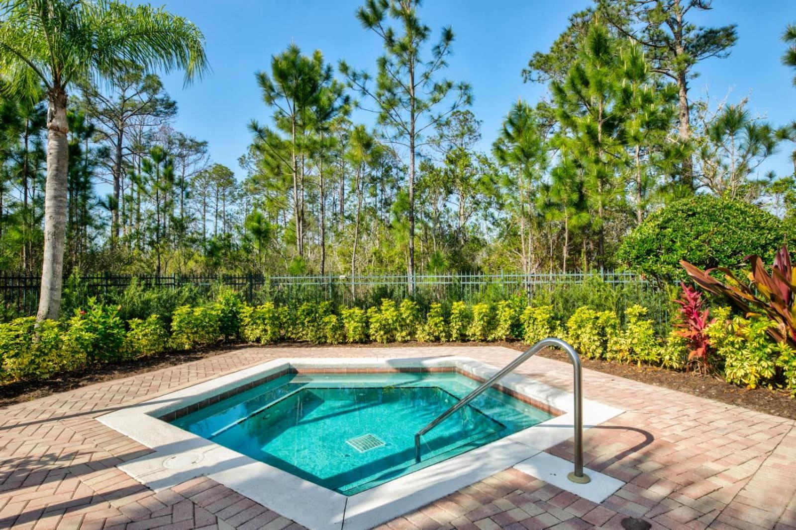 Bright & Modern 2Br Condo With Pool & Hot Tub, Near Disney! Orlando Bagian luar foto
